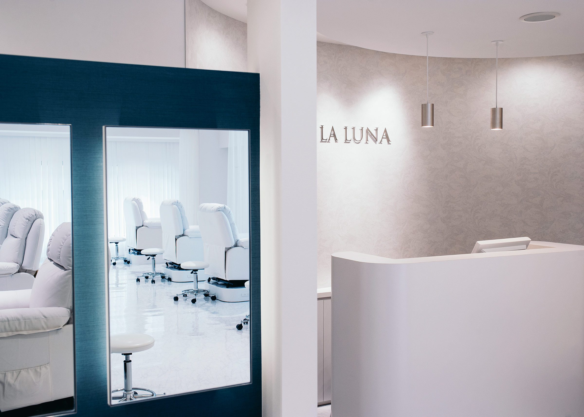 LA LUNA ラルナ アイラッシュ&ネイルサロン 青山／表参道の店舗写真